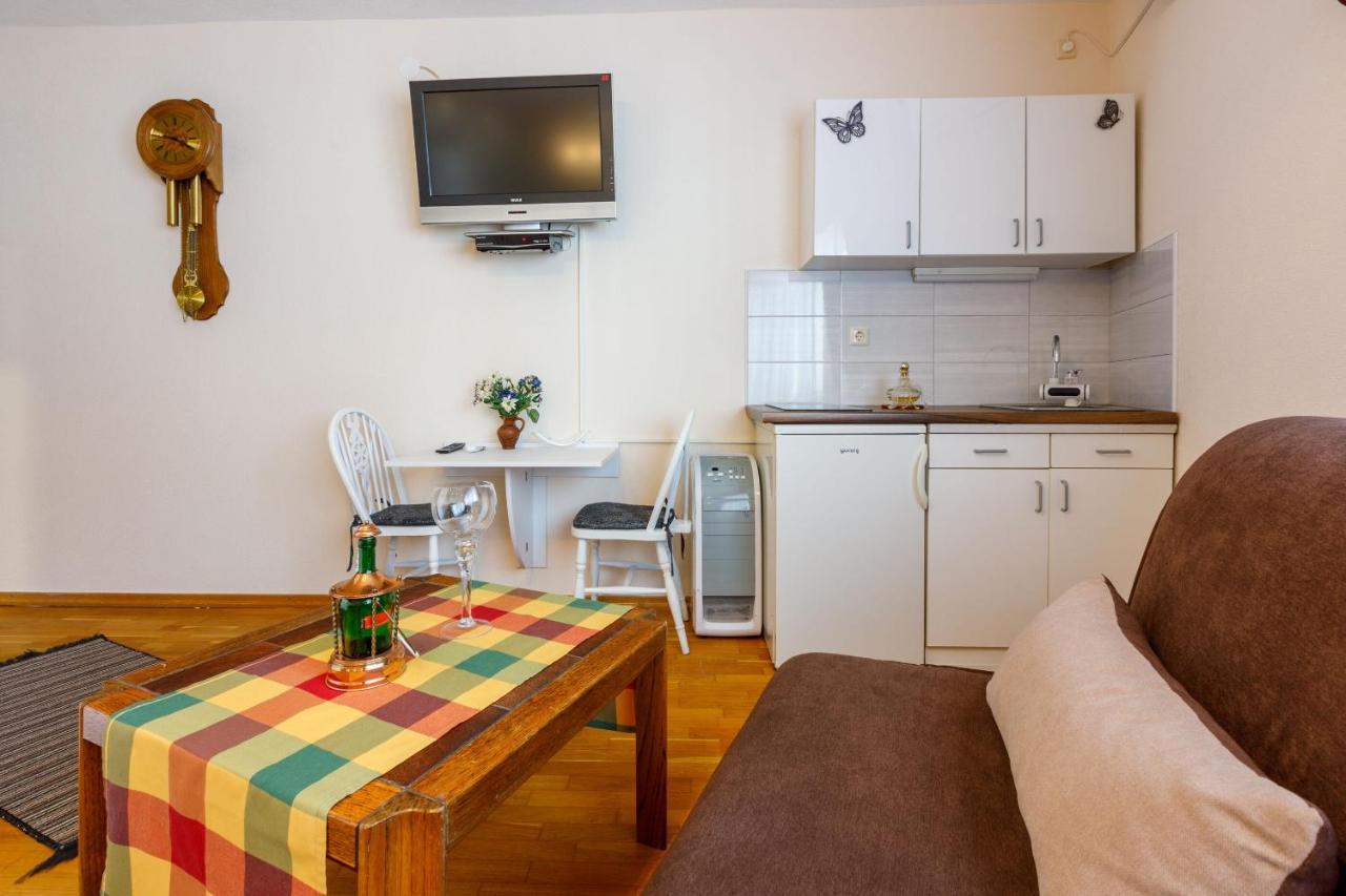 Apartments And Room Art Crikvenica Dış mekan fotoğraf